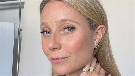 gwyneth paltrow topless|Gwyneth Paltrow Poses Topless in Selfie With Husband Brad .